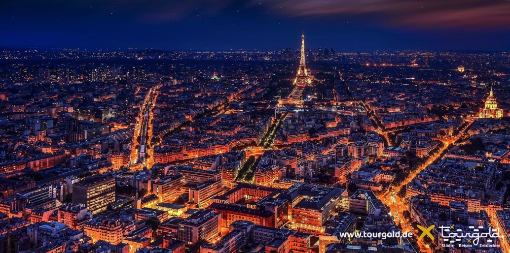 Blick auf Paris bei Nacht vom Tour Montparnasse