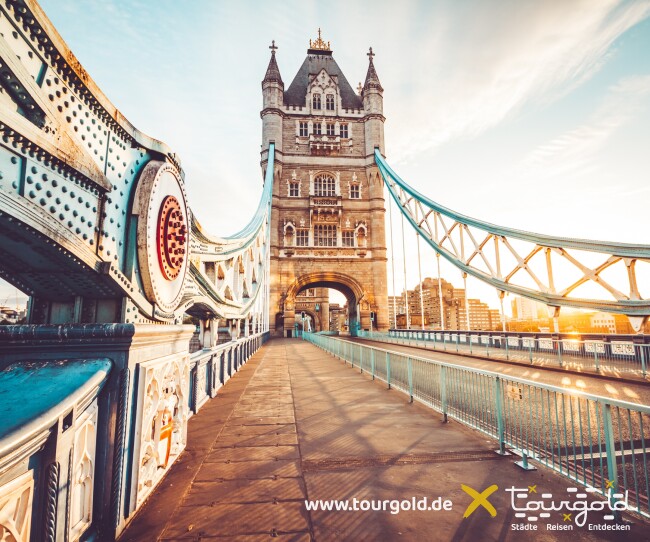 Busreise London Tower Bridge