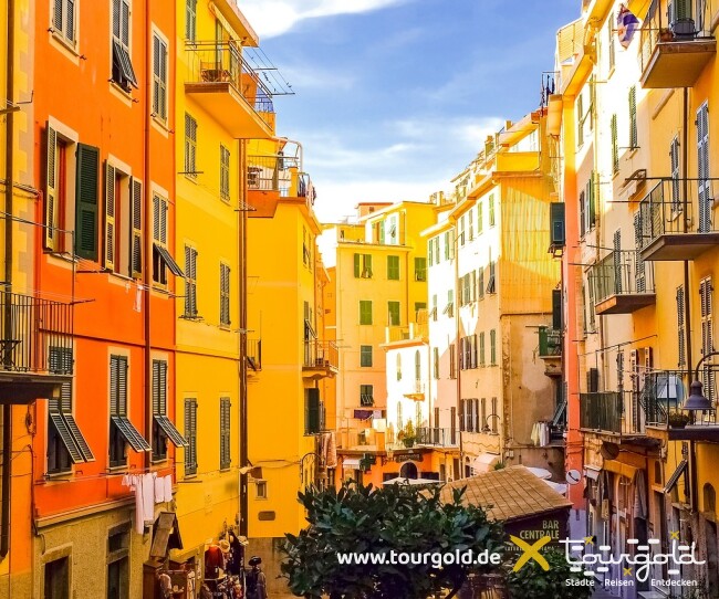 Busreise Italien Genua Cinque Terre Manarola Gassen