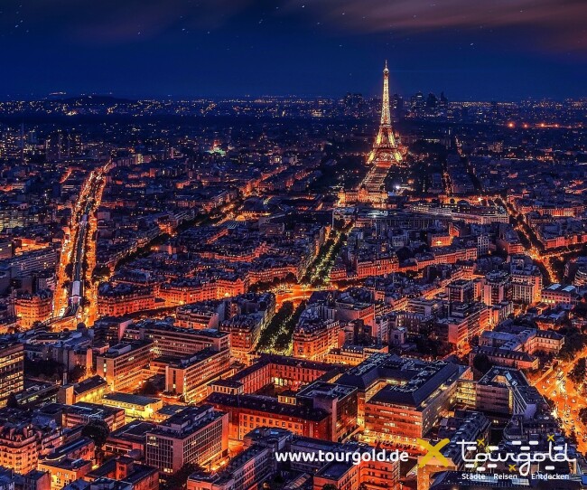 Blick auf Paris bei Nacht vom Tour Montparnasse
