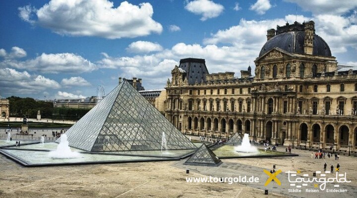 Highlight bei der Busreise Paris - Rundgang rund um den Louvre