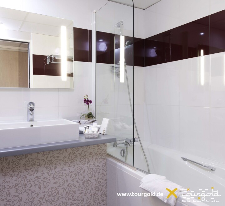 Mercure La Villette Bathroom